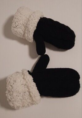 Just Cozy Cable Knit Mittens